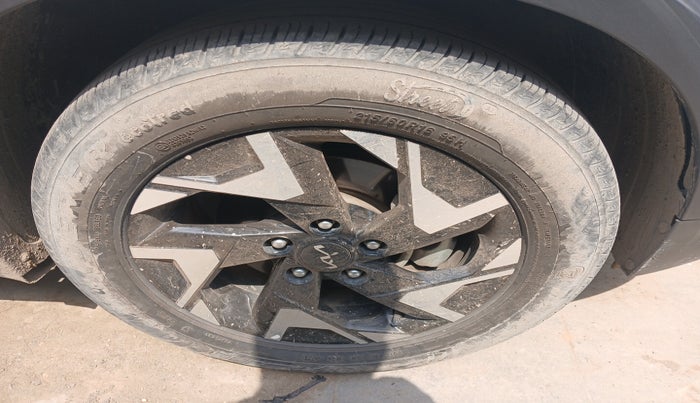 2024 KIA SONET GTX PLUS 1.5 DIESEL AT, Diesel, Automatic, 53,000 km, tyre