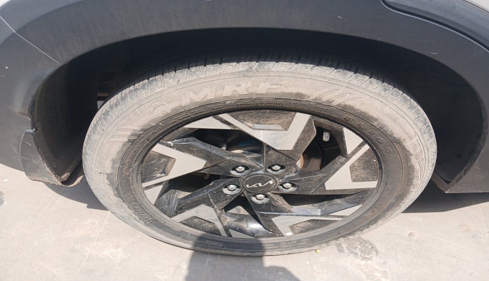 2024 KIA SONET GTX PLUS 1.5 DIESEL AT, Diesel, Automatic, 53,000 km, tyre