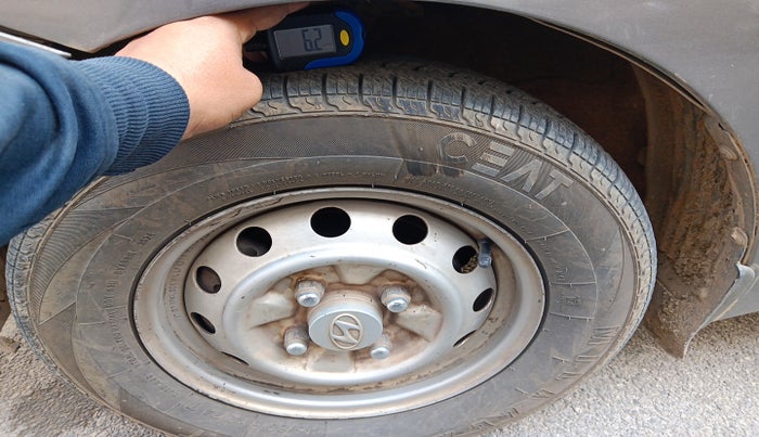 2012 Hyundai Eon ERA +, Petrol, Manual, 1,25,963 km, tyre