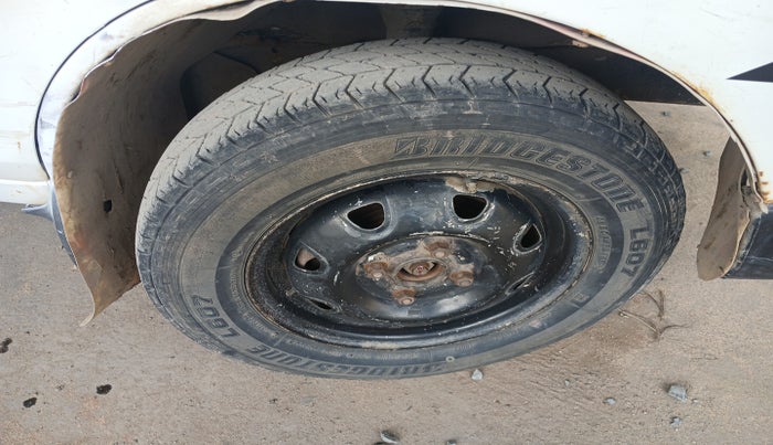 2012 Maruti Eeco 7 STR, Petrol, Manual, 1,48,964 km, tyre