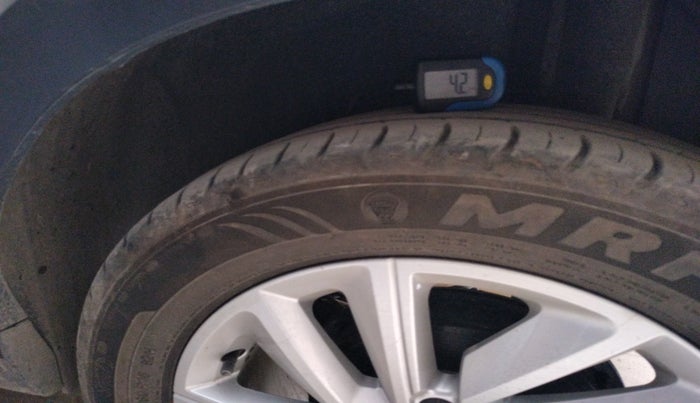 2023 Volkswagen TAIGUN HIGHLINE 1.0 TSI MT, Petrol, Manual, 19,976 km, tyre