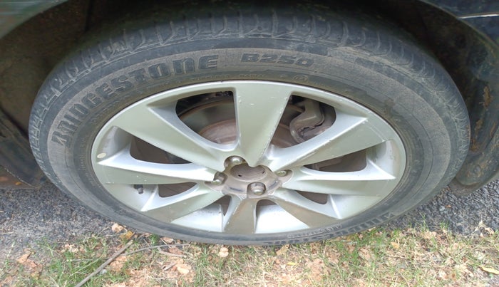 2013 Hyundai Verna FLUIDIC 1.6 CRDI SX, Diesel, Manual, 90,246 km, tyre
