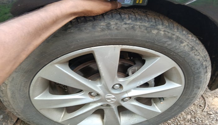 2012 Hyundai Verna FLUIDIC 1.6 VTVT SX OPT AT, Petrol, Automatic, 71,344 km, tyre