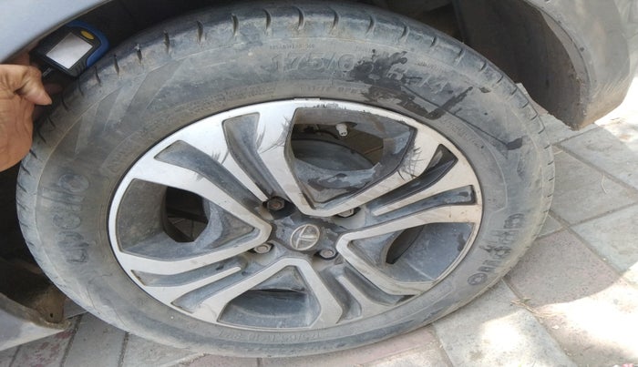 2019 Tata Tiago XZ PETROL, Petrol, Manual, 1,36,727 km, tyre
