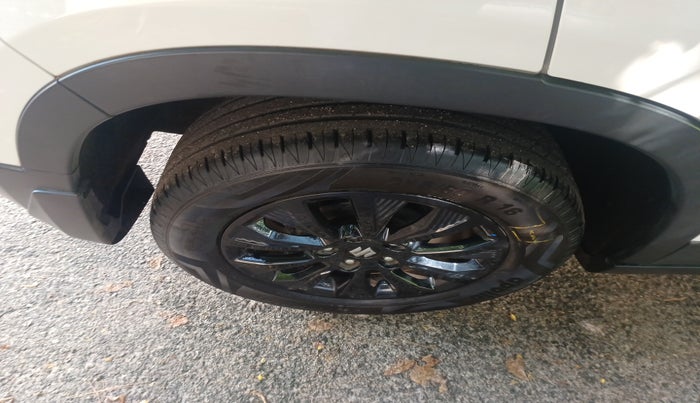 2020 Maruti Vitara Brezza ZXI, Petrol, Manual, 22,000 km, tyre