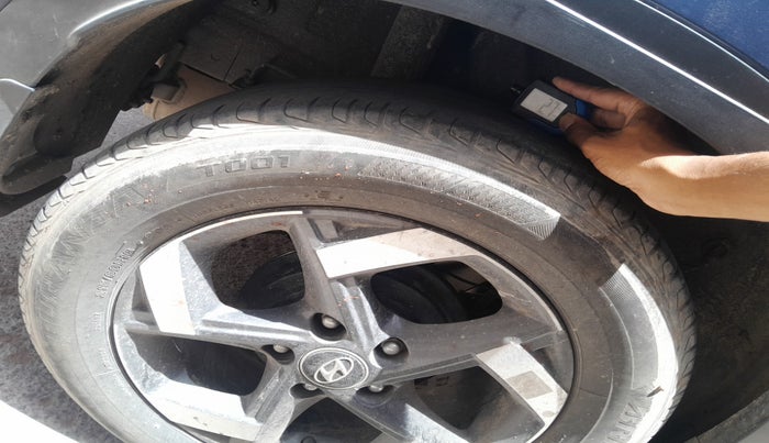 2020 Hyundai VENUE SX 1.5 CRDI, Diesel, Manual, 1,19,357 km, tyre