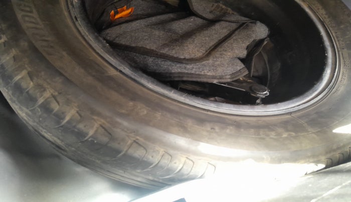 2020 Hyundai VENUE SX 1.5 CRDI, Diesel, Manual, 1,19,357 km, tyre