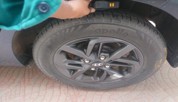 2021 Hyundai GRAND I10 NIOS SPORTZ AMT 1.2 KAPPA VTVT, Petrol, Automatic, 13,237 km, tyre