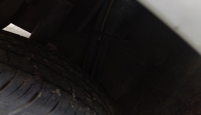 2013 Renault Duster 85 PS RXL DIESEL, Diesel, Manual, 1,01,694 km, tyre