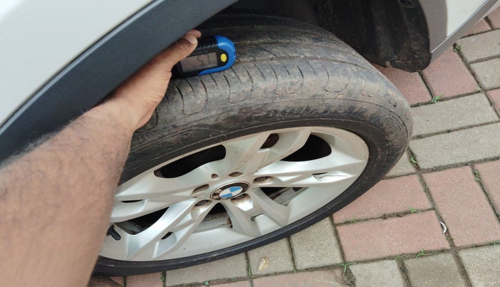 2011 BMW X1 sDrive20d, Diesel, Automatic, 1,22,752 km, tyre