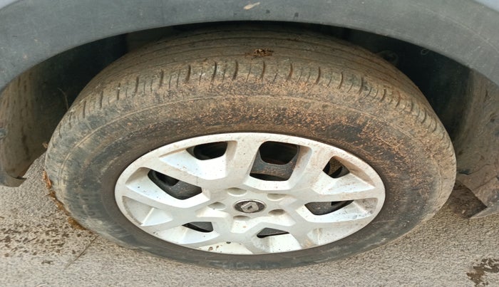 2018 Renault Captur RXE PETROL, Petrol, Manual, 72,054 km, tyre