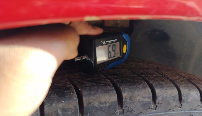 2011 Volkswagen Vento COMFORTLINE 1.6, Petrol, Manual, 78,061 km, tyre