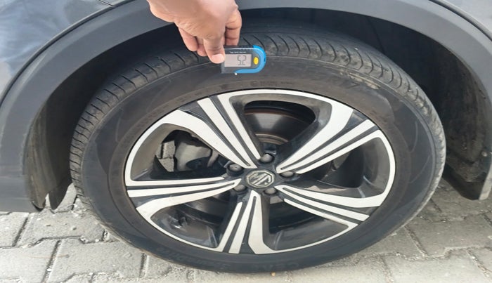 2024 MG ASTOR  Sharp Pro 1.5 MT (Ivory), Petrol, Manual, 17,730 km, tyre