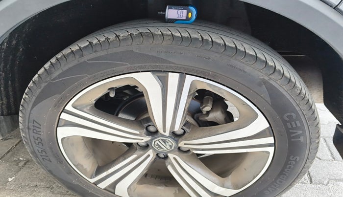 2024 MG ASTOR  Sharp Pro 1.5 MT (Ivory), Petrol, Manual, 17,730 km, tyre