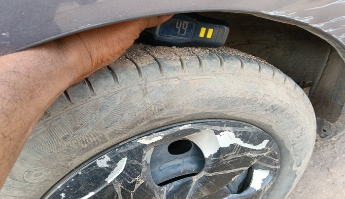 2017 Tata Tiago XT PETROL, Petrol, Manual, 1,20,292 km, tyre