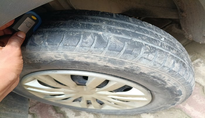 2019 Maruti Dzire VXI AMT, Petrol, Automatic, 51,639 km, tyre