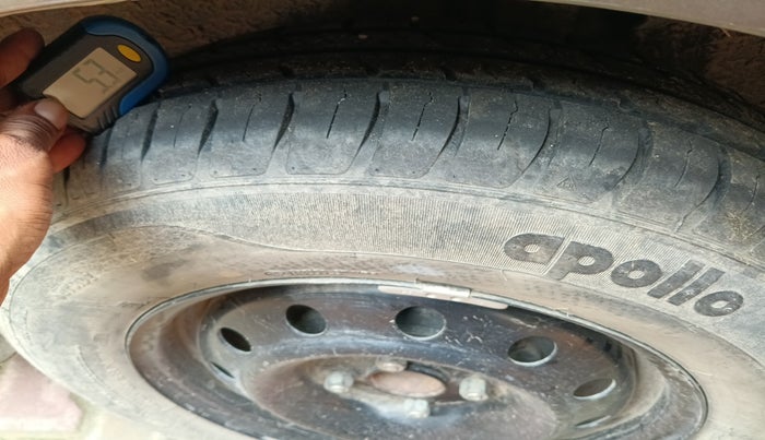 2019 Maruti Dzire VXI AMT, Petrol, Automatic, 51,639 km, tyre
