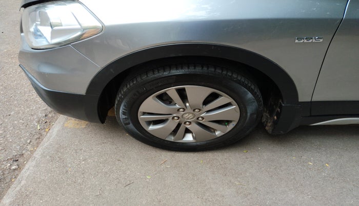 2016 Maruti S Cross ZETA 1.3, Diesel, Manual, 1,09,270 km, tyre