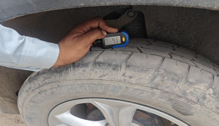 2019 Tata Harrier XZ 2.0L, Diesel, Manual, 1,90,910 km, tyre