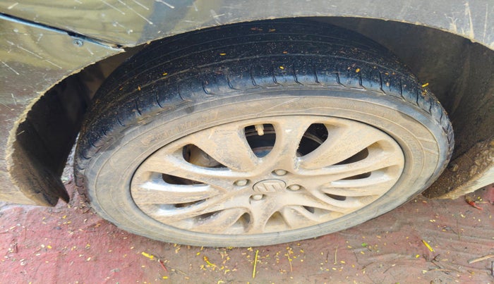 2018 Maruti Baleno ALPHA PETROL 1.2, Petrol, Manual, 2,22,201 km, tyre