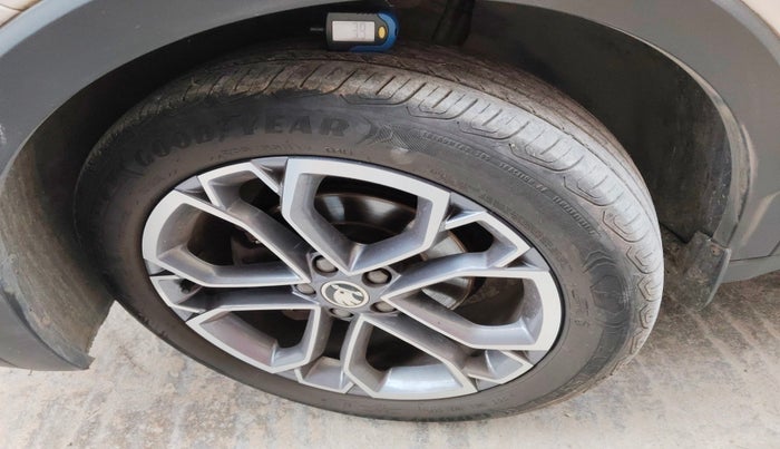 2021 Skoda KUSHAQ STYLE 1.0L TSI AT, Petrol, Automatic, 38,237 km, tyre