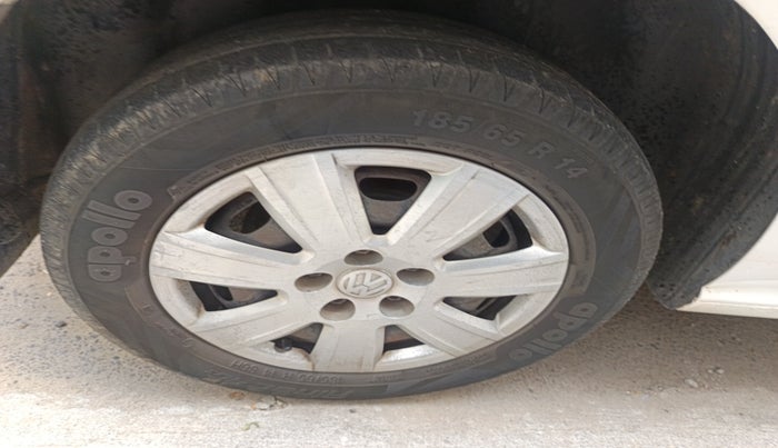 2012 Volkswagen Polo TRENDLINE 1.2L DIESEL, Diesel, Manual, 1,40,260 km, tyre