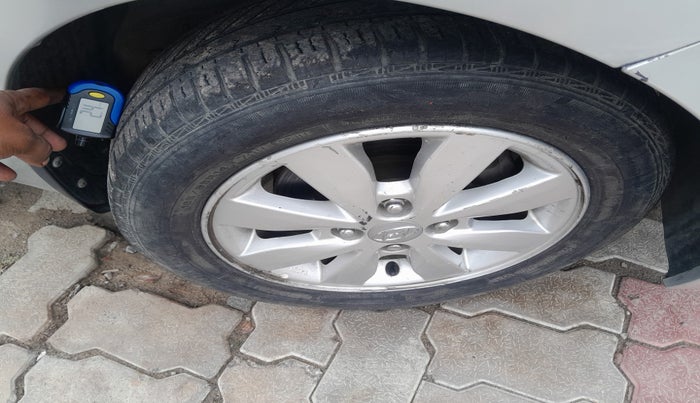 2014 Hyundai Xcent S 1.2, Petrol, Manual, 86,410 km, tyre