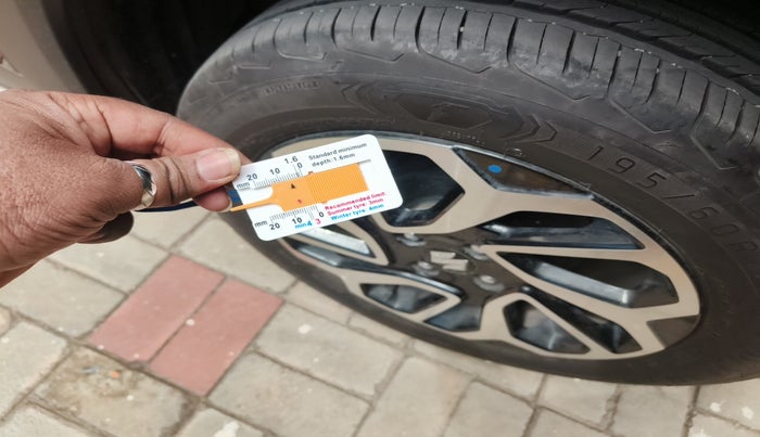 2023 Maruti FRONX ALPHA 1.0L TURBO 6 AT, Petrol, Automatic, 8,465 km, tyre
