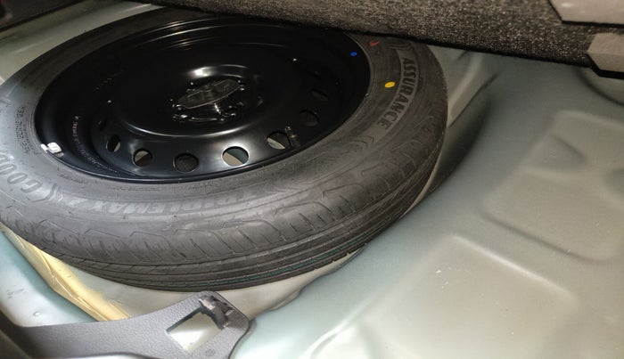 2023 Maruti FRONX ALPHA 1.0L TURBO 6 AT, Petrol, Automatic, 8,465 km, tyre