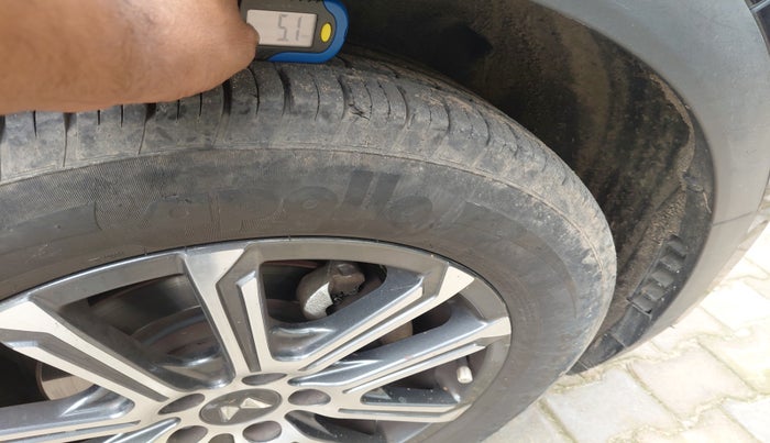 2021 Mahindra XUV700 AX 7 P AT 7 STR, Petrol, Automatic, 27,495 km, tyre