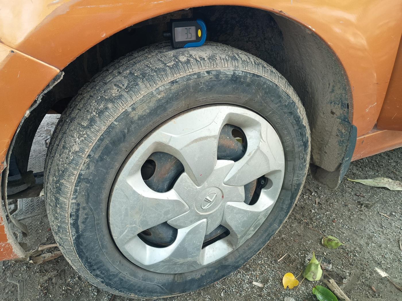 2018 Tata Tiago XT PETROL, Petrol, Manual, 66,800 km, tyre