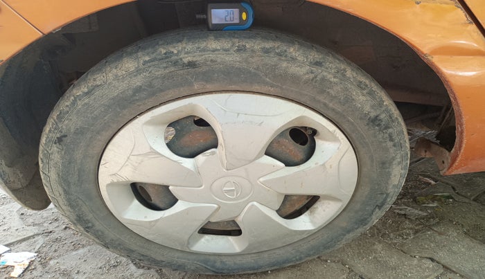 2018 Tata Tiago XT PETROL, Petrol, Manual, 66,000 km, tyre