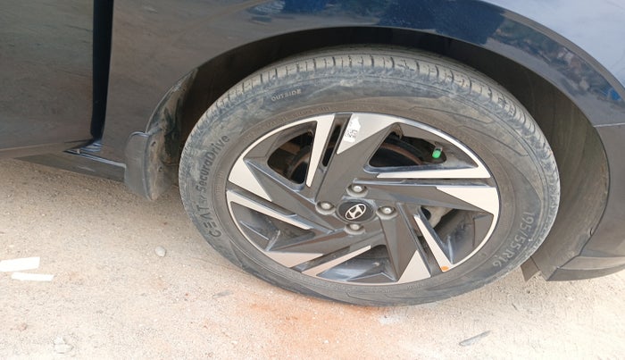 2021 Hyundai NEW I20 ASTA (O) 1.2 MT, Petrol, Manual, 49,754 km, tyre