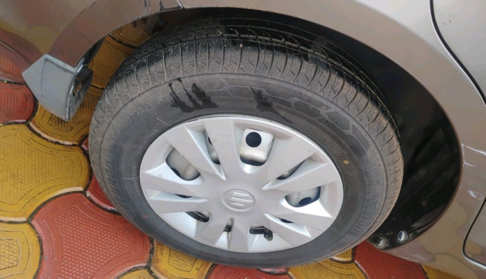 2015 Maruti Swift Dzire LDI, Diesel, Manual, 73,863 km, tyre