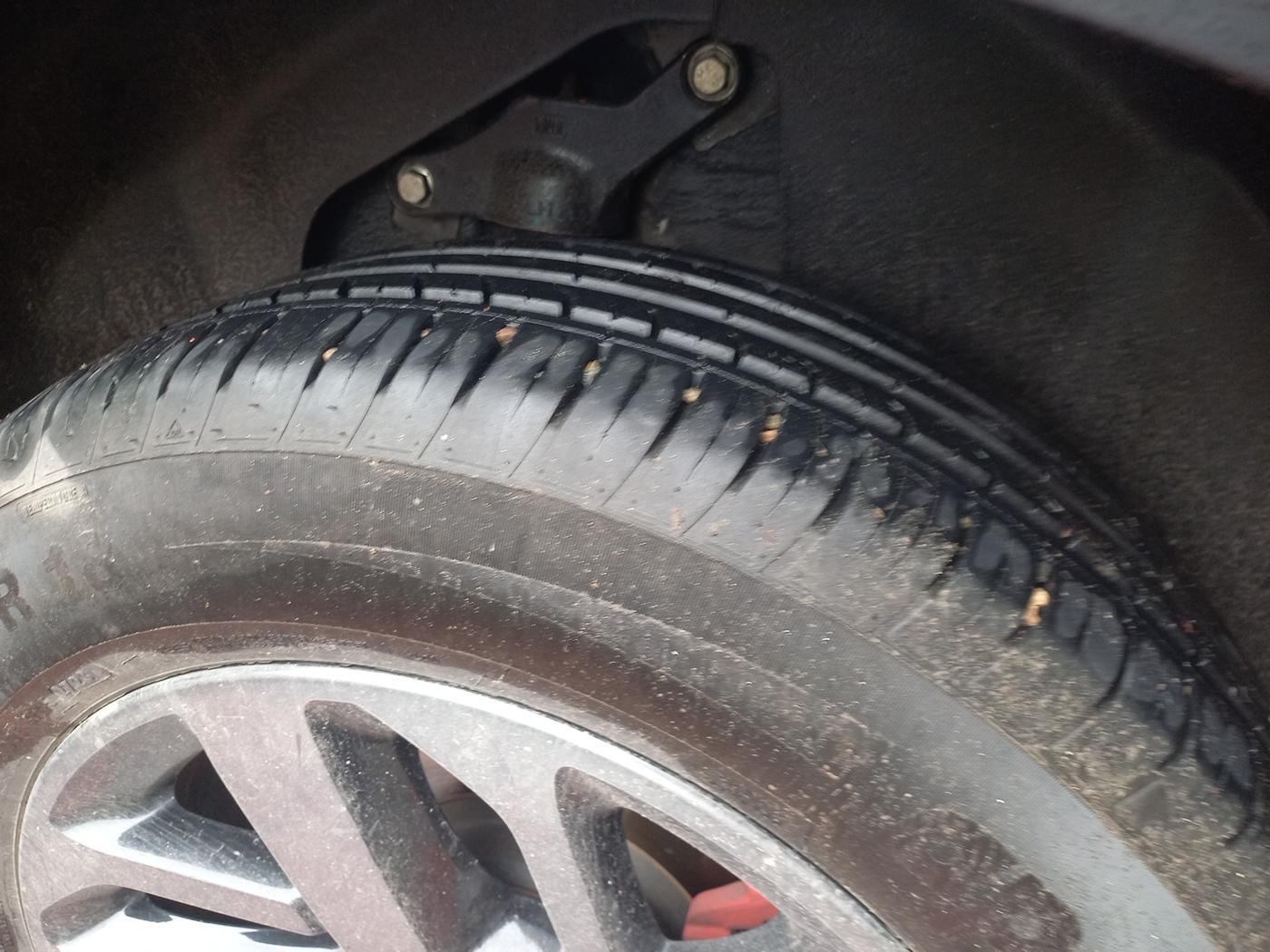 2023 Tata Harrier XZA PLUS RED DARK EDITION , Diesel, Automatic, 20,101 km, tyre
