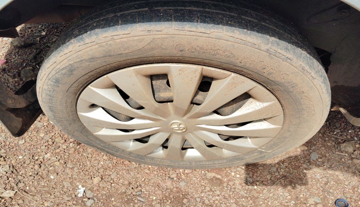 2013 Toyota Etios G, Petrol, Manual, 89,963 km, tyre