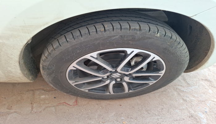 2023 Maruti Swift ZXI PLUS AMT DUAL TONE, Petrol, Automatic, 49,923 km, tyre