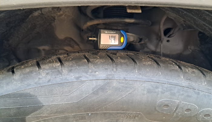 2021 Hyundai Creta SX 1.5 PETROL, Petrol, Manual, 29,830 km, tyre