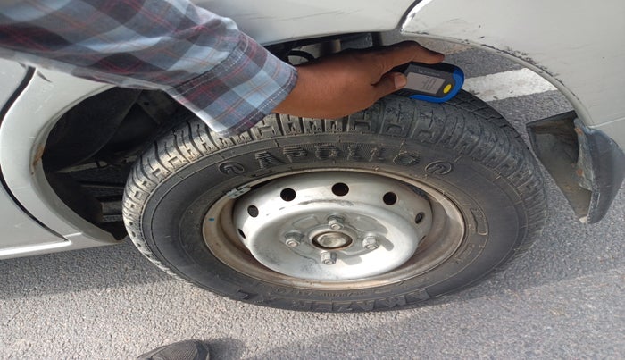 2010 Maruti Alto LXI, Petrol, Manual, 12,896 km, tyre