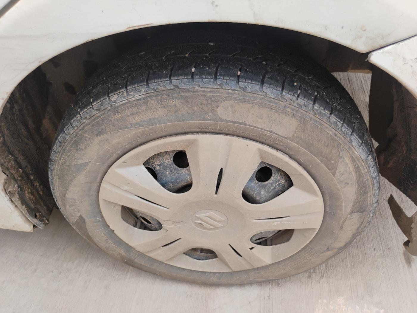2011 Maruti Swift Dzire VDI, Diesel, Manual, 1,50,469 km, tyre