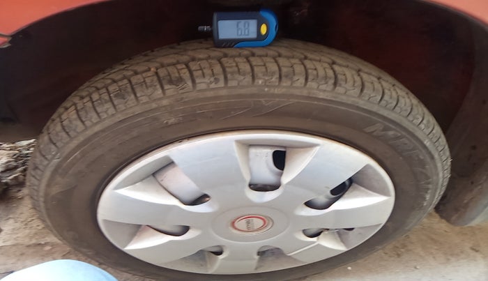 2010 Maruti Zen Estilo LXI, Petrol, Manual, 94,958 km, tyre