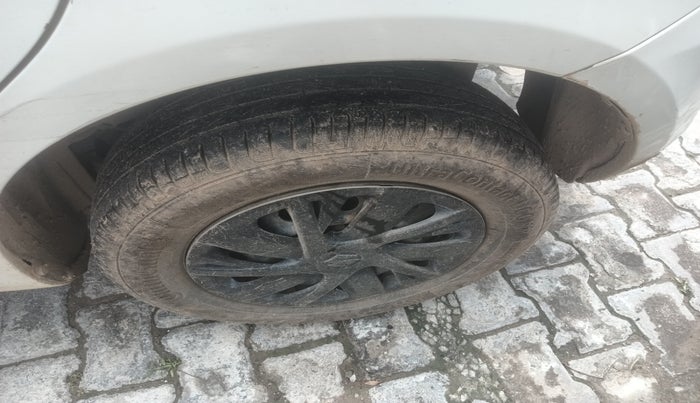 2015 Maruti Swift VDI ABS, Diesel, Manual, 94,702 km, tyre