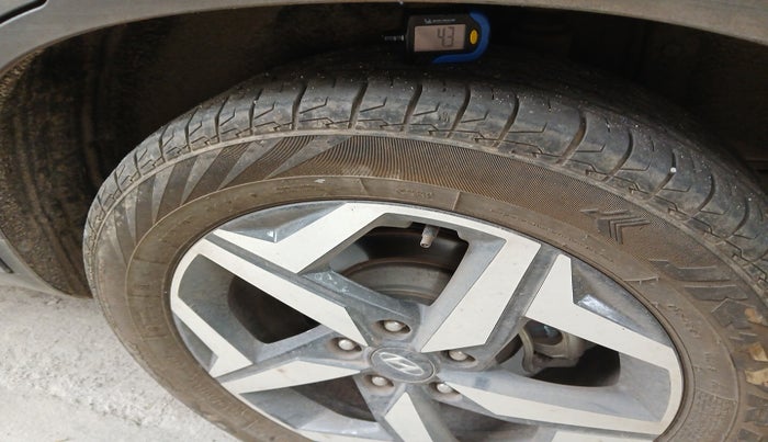 2021 Hyundai ALCAZAR PRESTIGE 1.5 MT 7STR, Diesel, Manual, 25,700 km, tyre