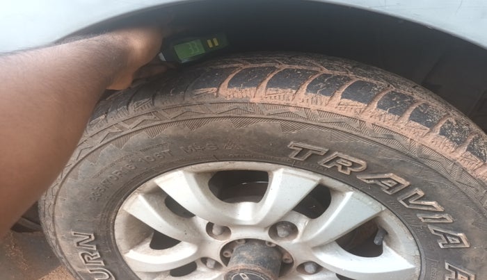 2011 Tata Safari 4X4 VX DICOR, Diesel, Manual, 1,21,029 km, tyre