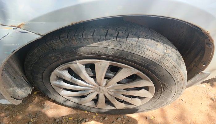 2010 Maruti Swift Dzire VDI, Diesel, Manual, 1,82,191 km, tyre