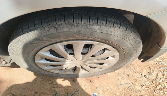 2010 Maruti Swift Dzire VDI, Diesel, Manual, 1,82,191 km, tyre