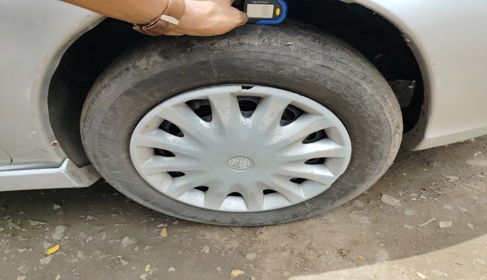 2010 Tata Indigo CS LX TDI, Diesel, Manual, 2,35,465 km, tyre