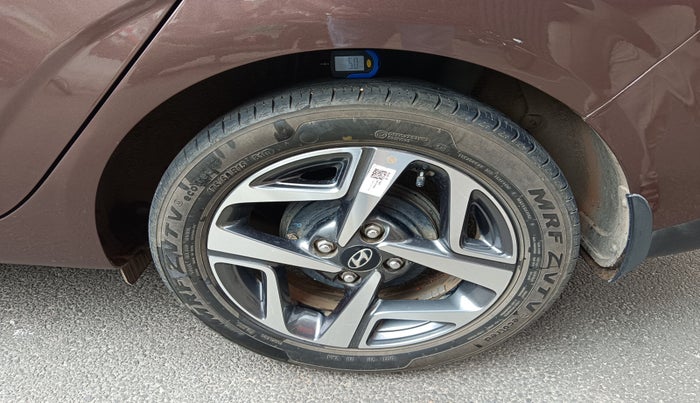 2021 Hyundai AURA SX PLUS 1.2 AMT, Petrol, Automatic, 26,011 km, tyre