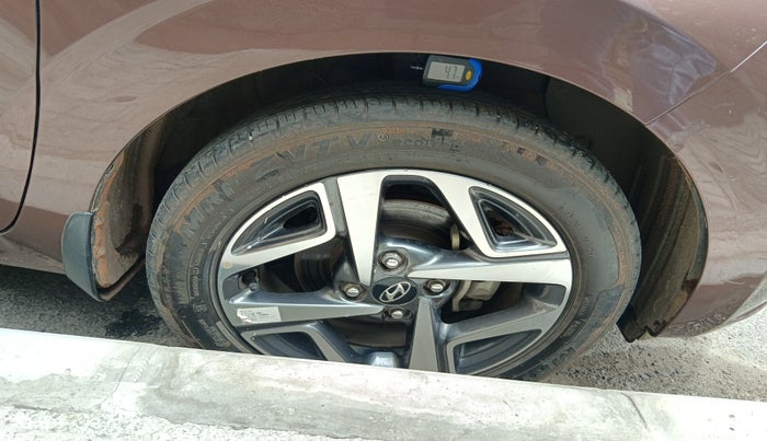 2021 Hyundai AURA SX PLUS 1.2 AMT, Petrol, Automatic, 26,011 km, tyre
