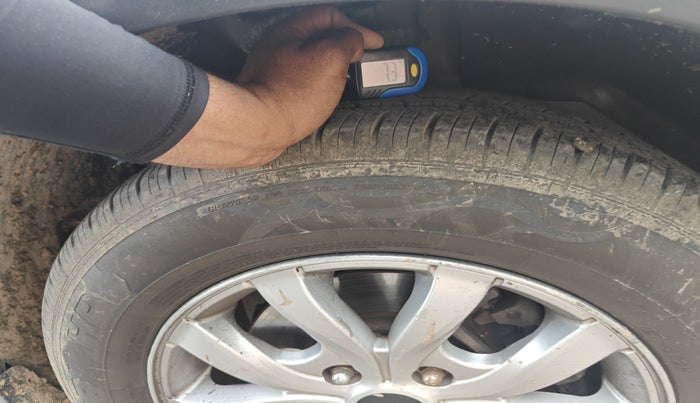 2019 Mahindra XUV500 W9, Diesel, Manual, 1,16,484 km, tyre
